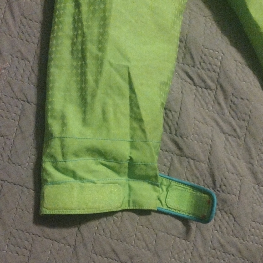 Obermeyer Kids Lime Green Raincoat With Blue Lining And Many Pocket And Features - Picture 6 of 13